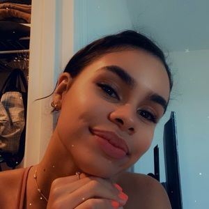 Meet your Posher, Lexci